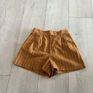 Hayes women shorts size s